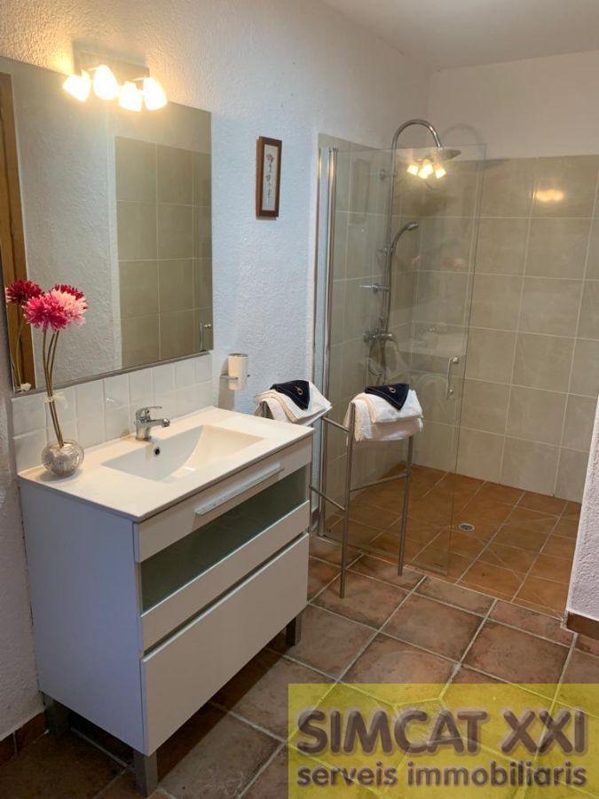 For sale of masia in La Vall de Bianya