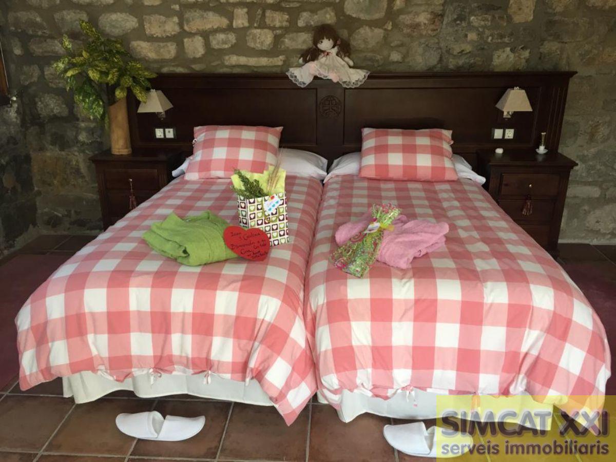 For sale of masia in La Vall de Bianya
