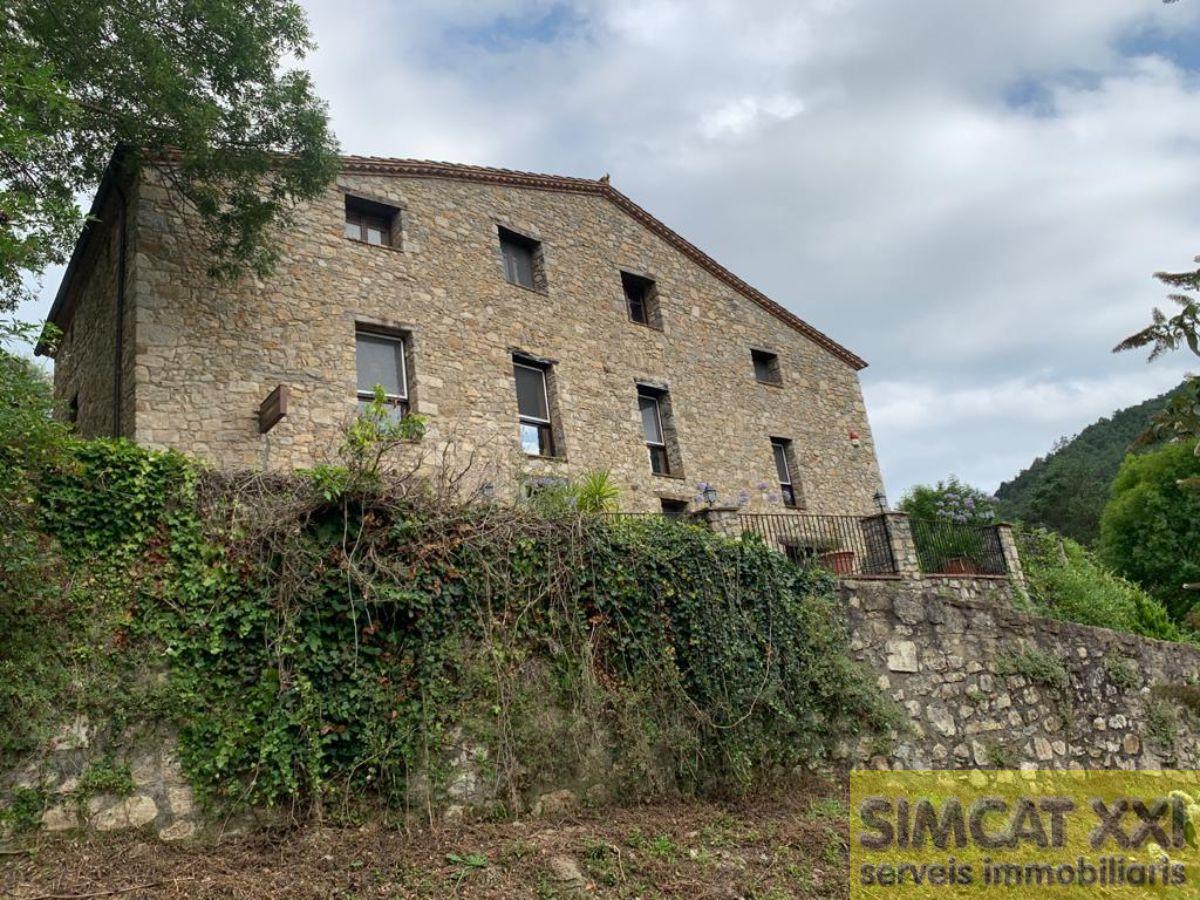 For sale of masia in La Vall de Bianya