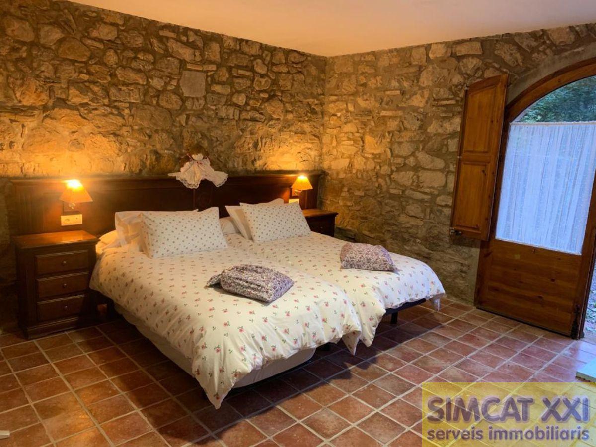 For sale of masia in La Vall de Bianya