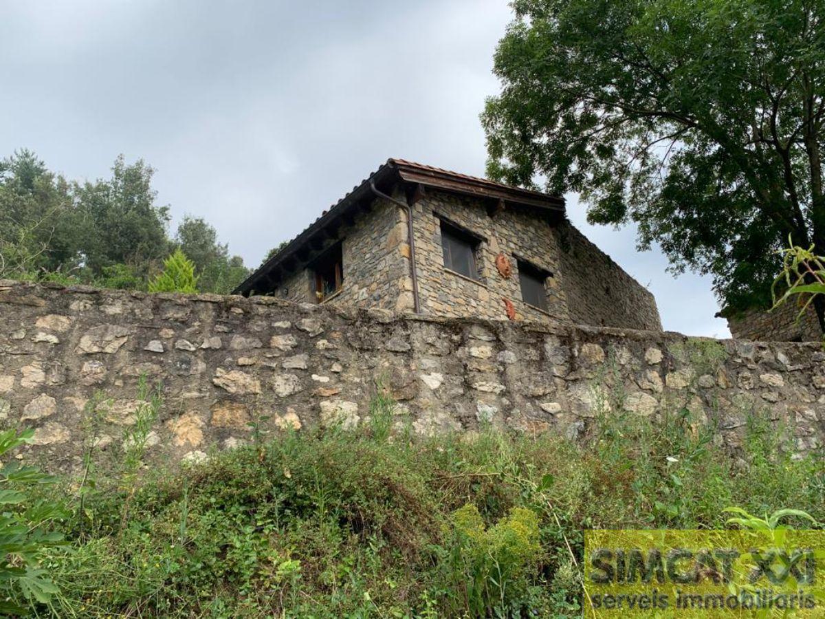 For sale of masia in La Vall de Bianya