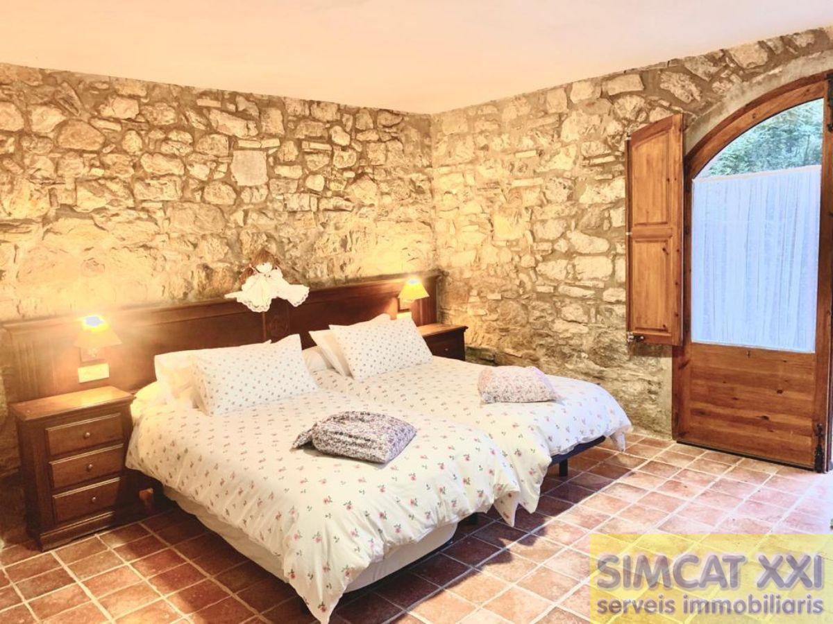 For sale of masia in La Vall de Bianya