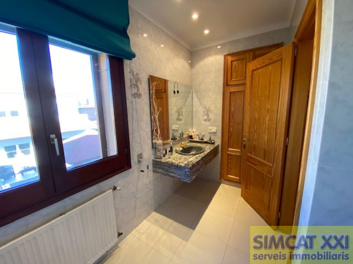 For sale of house in Avinyonet de Puigventós