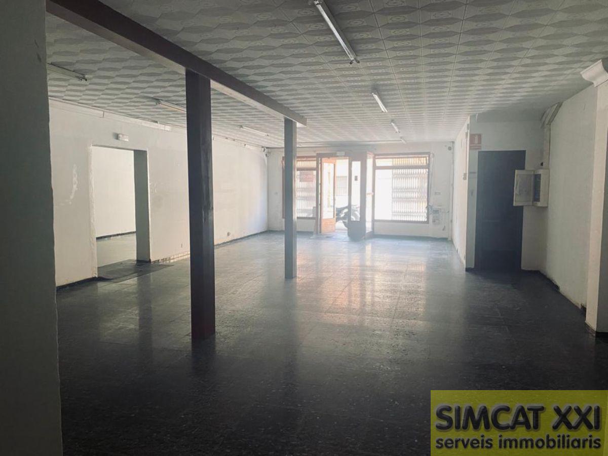 For rent of commercial in Navata