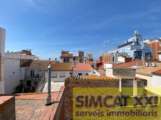 Venta de edificio en Roses