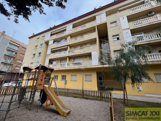 For sale of flat in Figueres