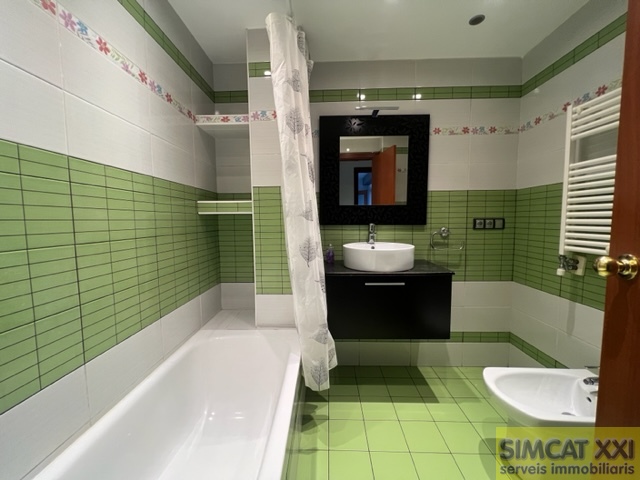 For sale of flat in Figueres