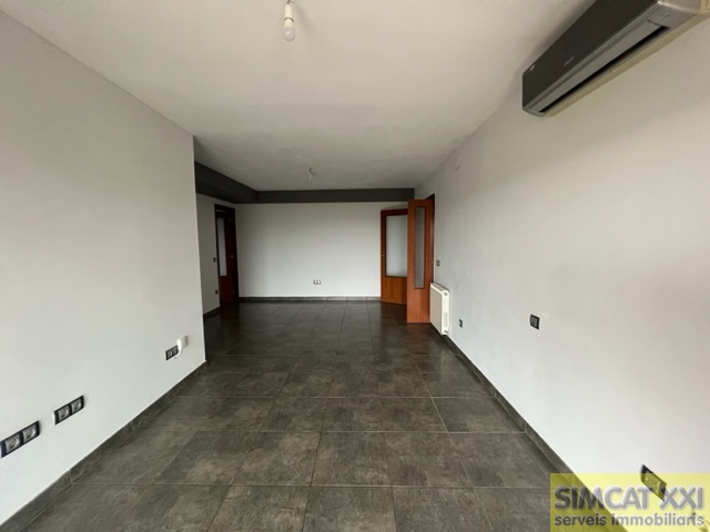 For sale of flat in Figueres