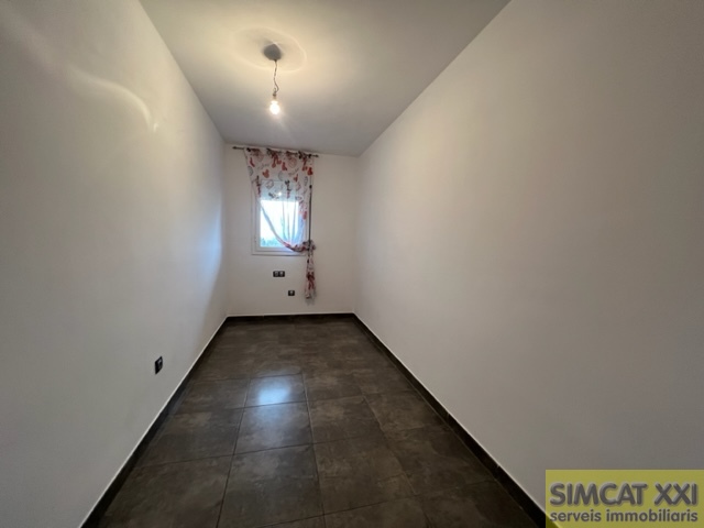 For sale of flat in Figueres