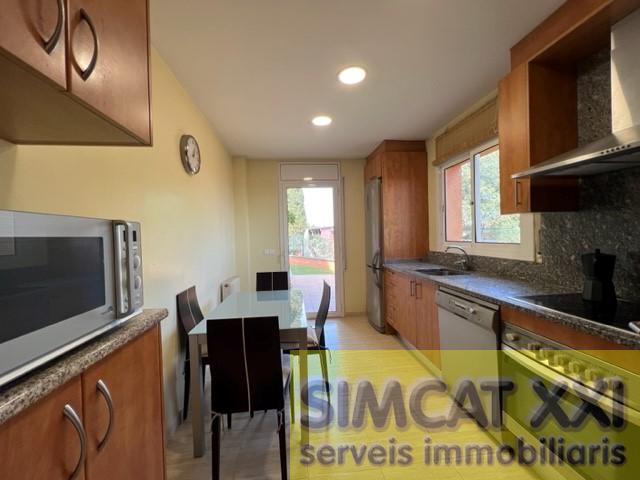 For sale of house in Lladó