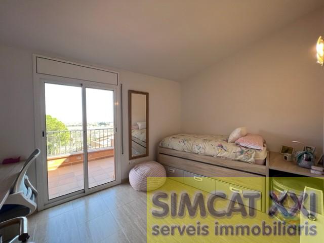 For sale of house in Lladó