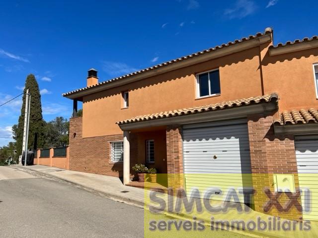 For sale of house in Lladó