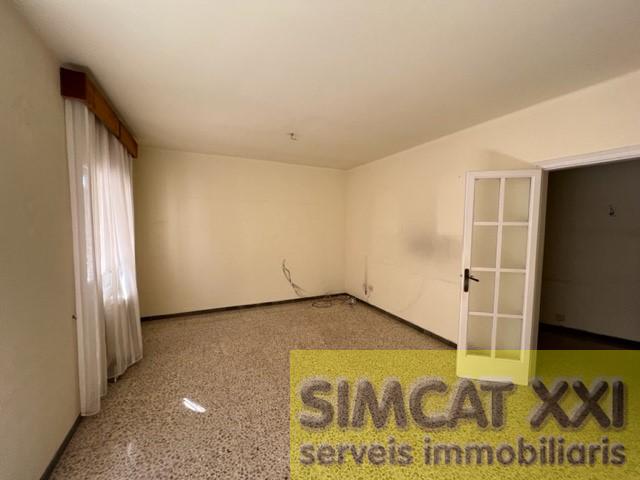 For sale of flat in Figueres