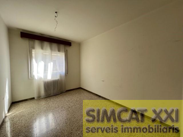 For sale of flat in Figueres