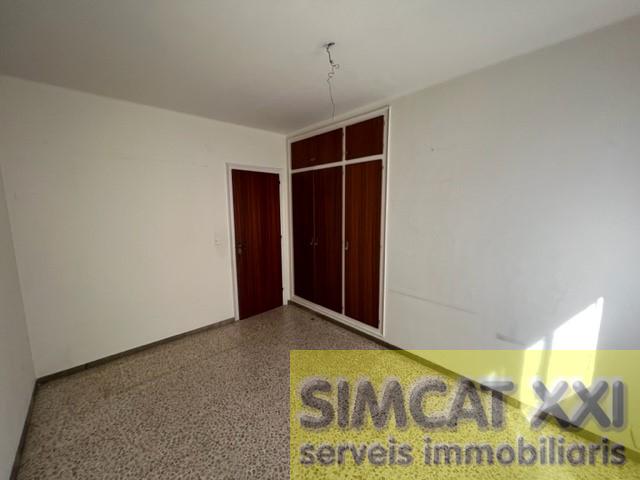 For sale of flat in Figueres