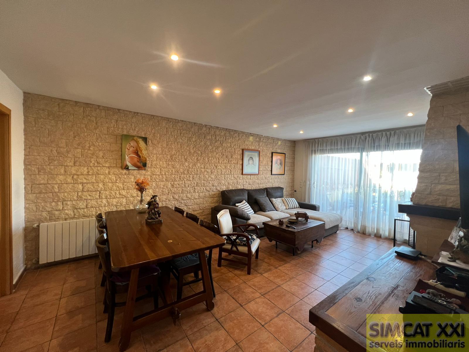 For sale of house in El Far d´Empordà