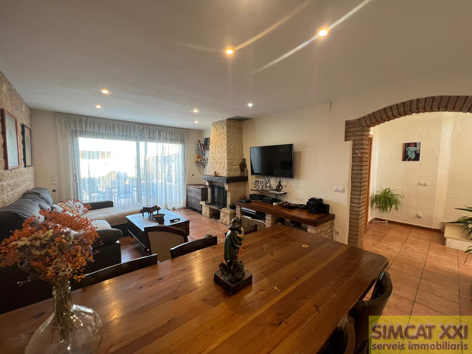 For sale of house in El Far d´Empordà