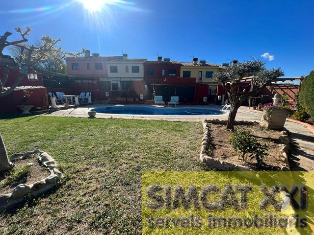 For sale of house in El Far d´Empordà