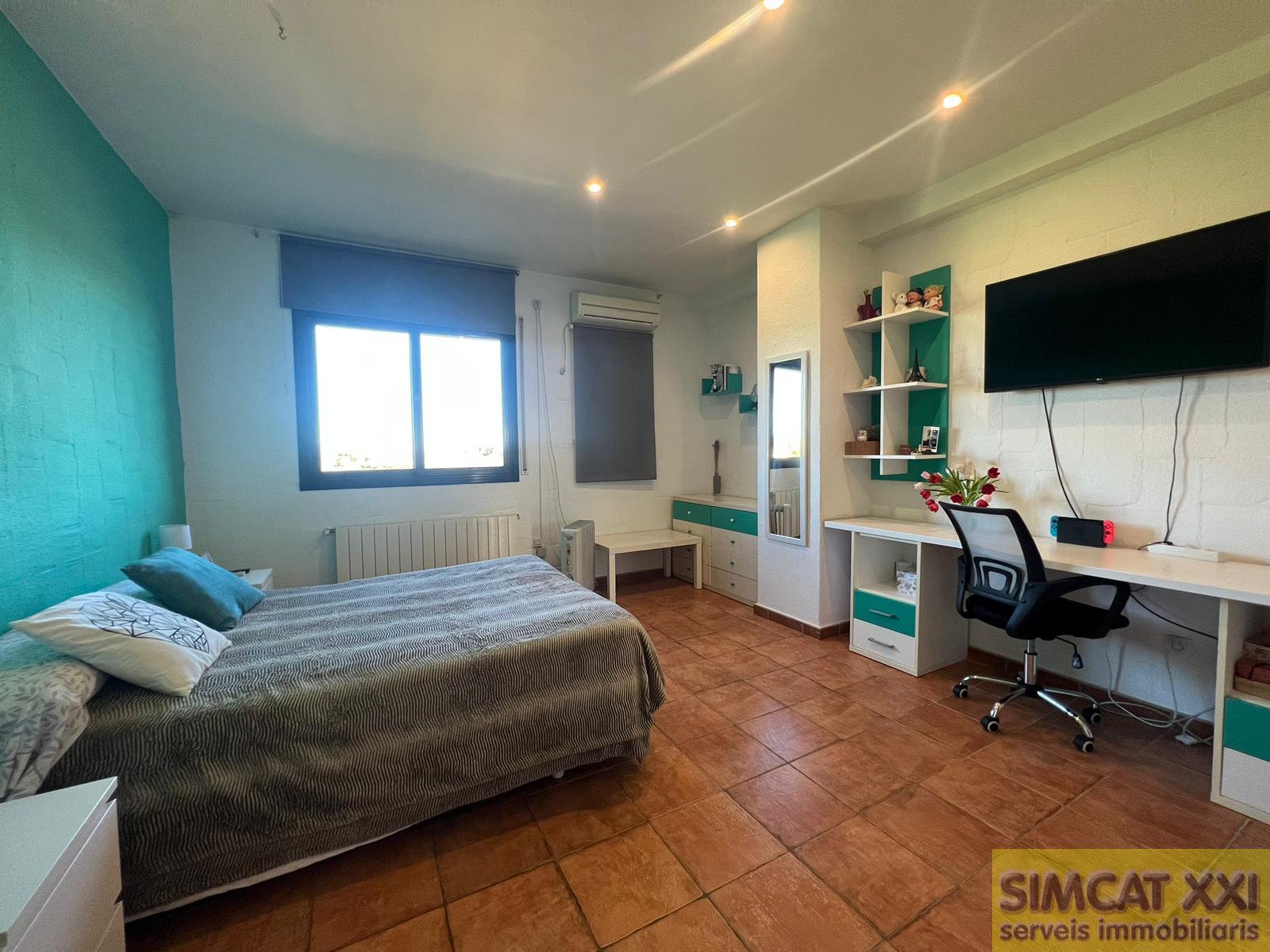 For sale of house in El Far d´Empordà