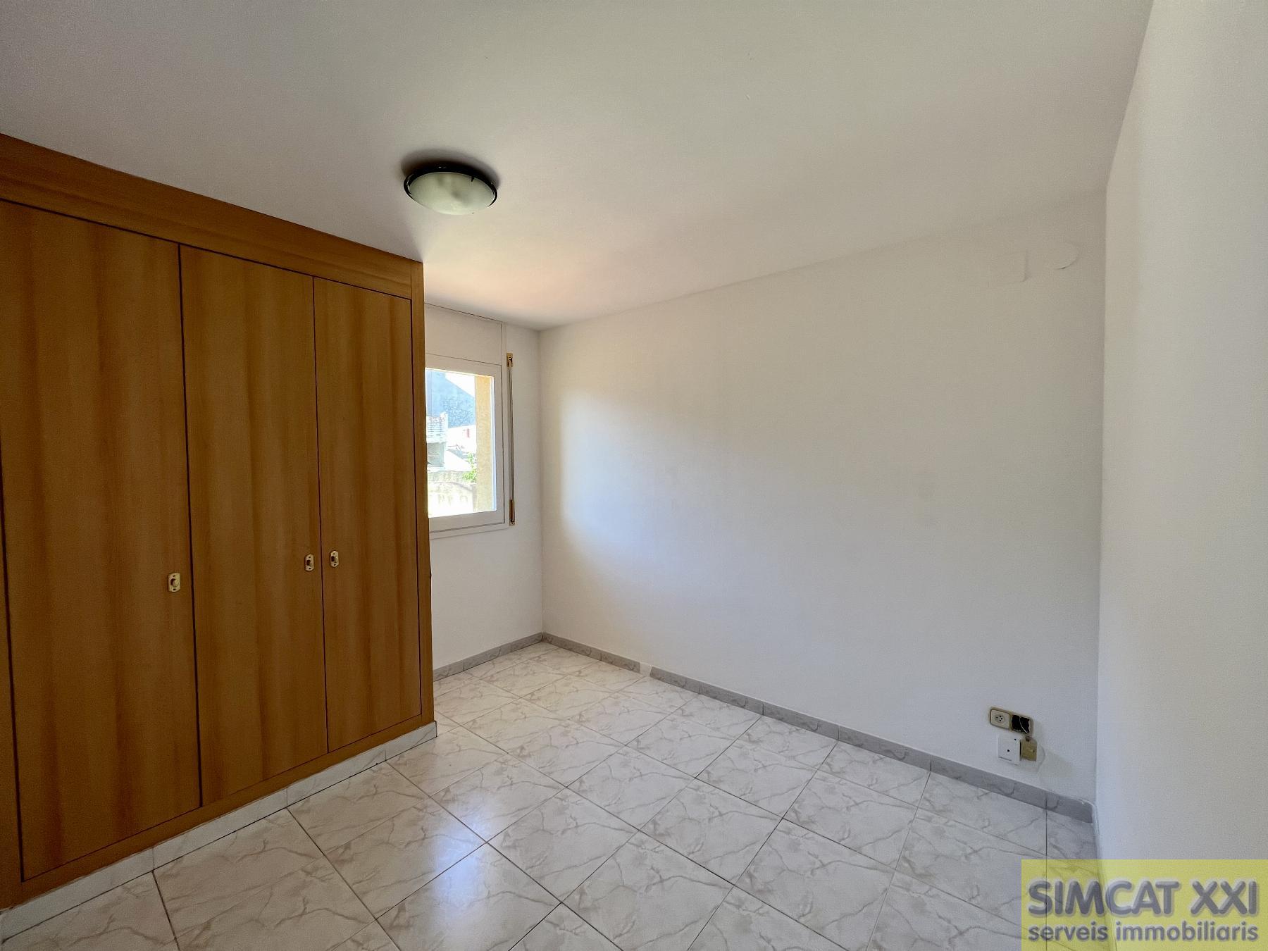 For sale of flat in Figueres