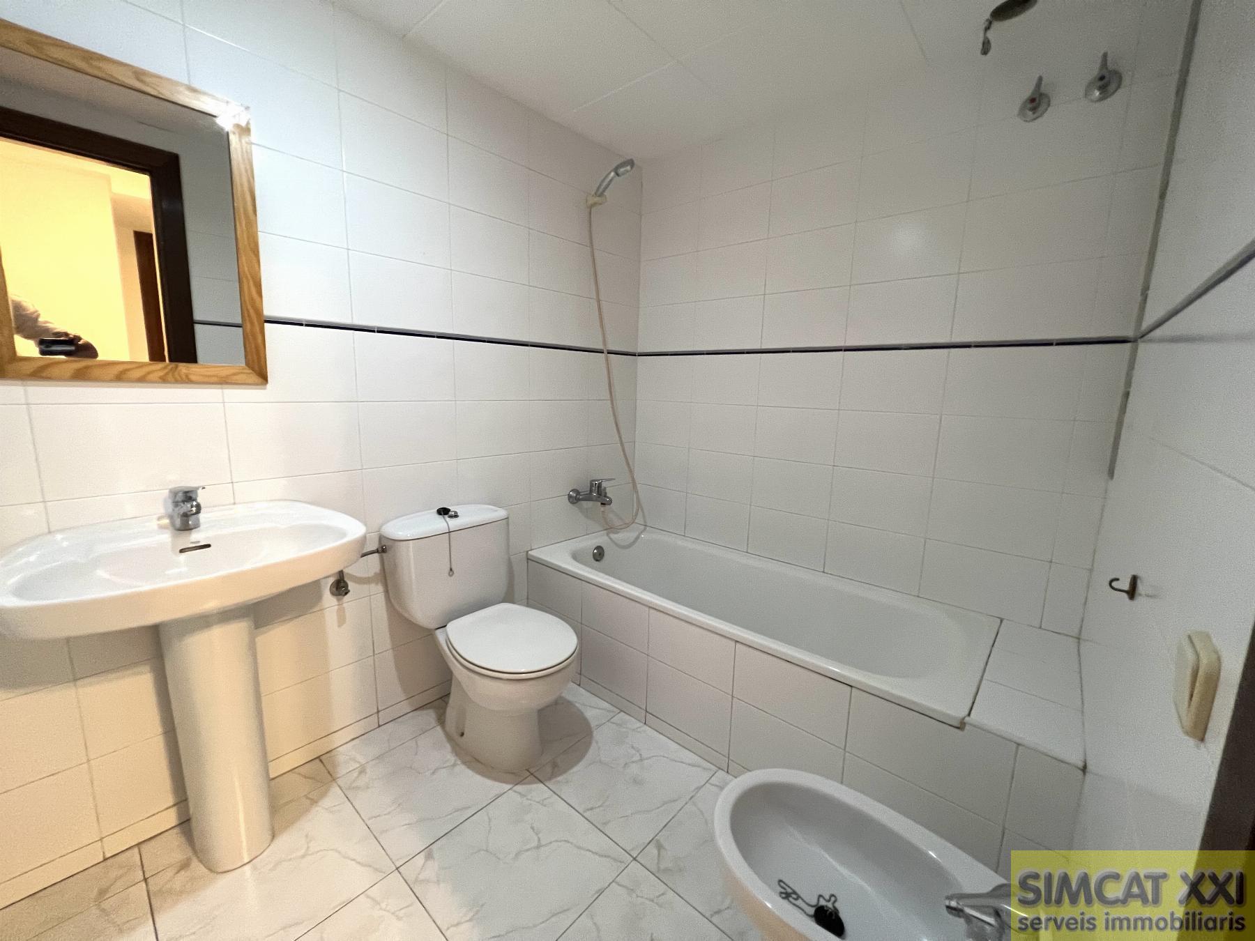 For sale of flat in Figueres