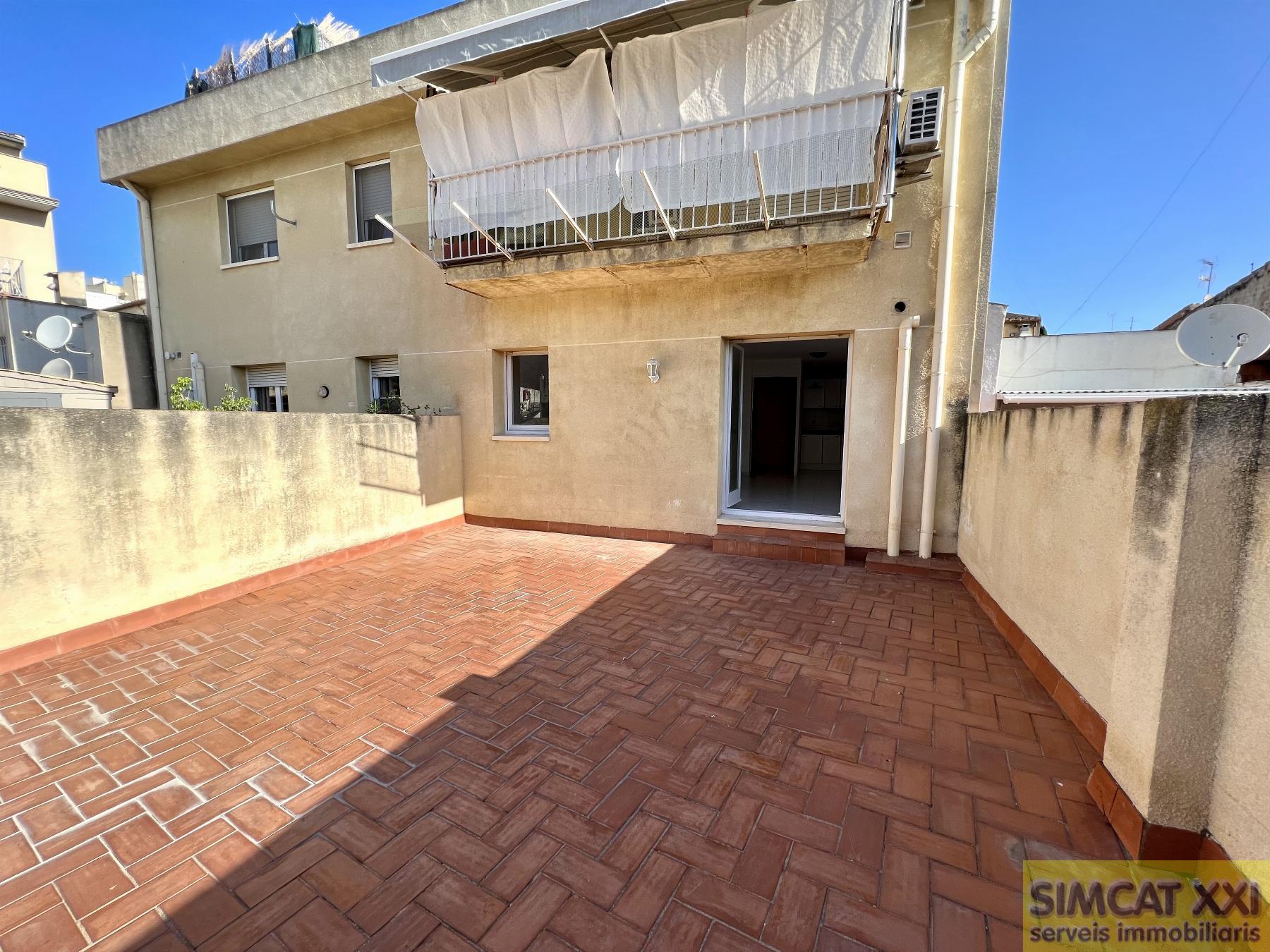 For sale of flat in Figueres