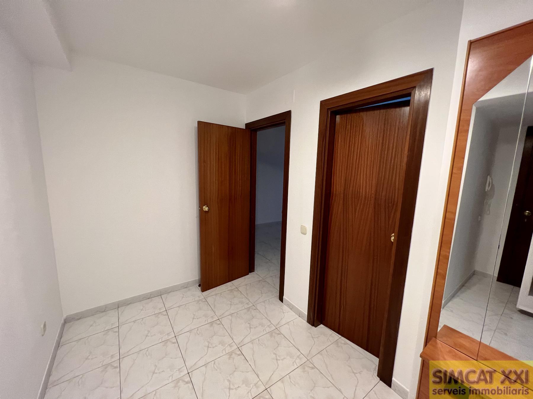 For sale of flat in Figueres