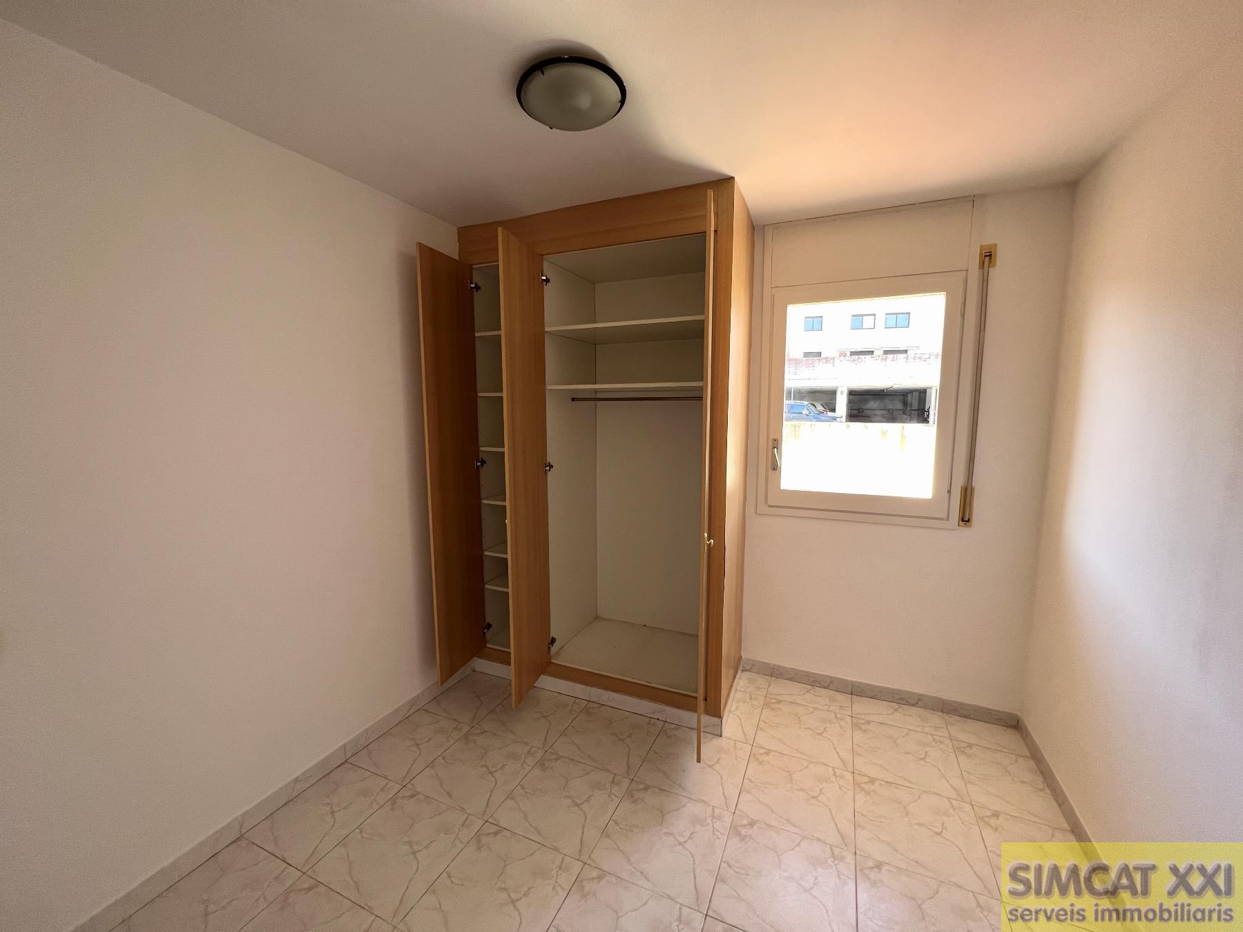 For sale of flat in Figueres