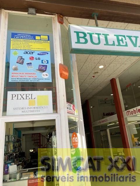 For sale of commercial in Figueres