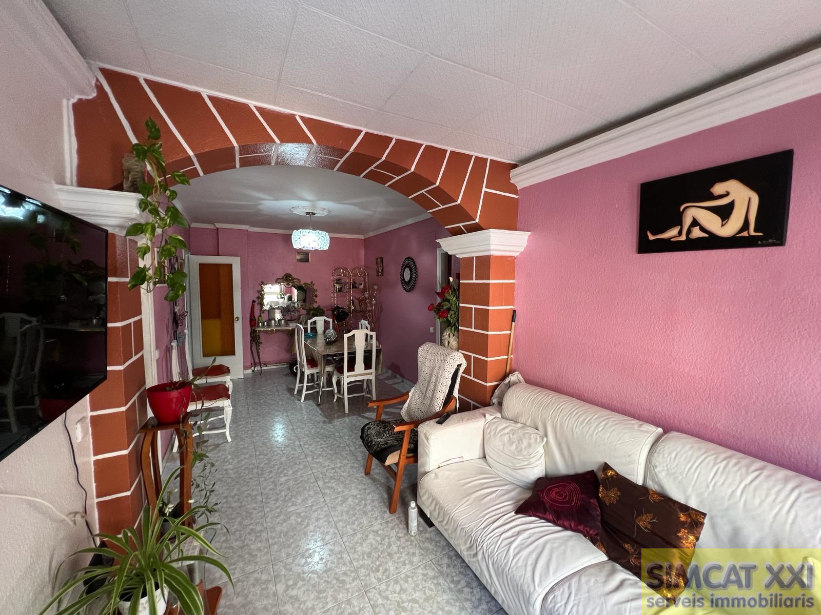 For sale of flat in Figueres