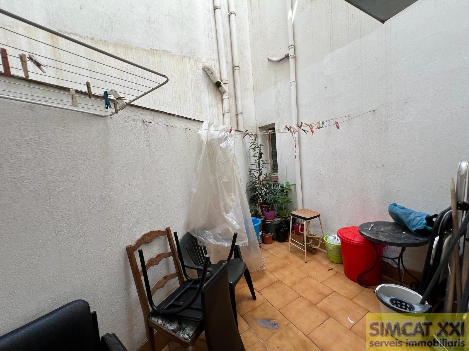 For sale of flat in Figueres