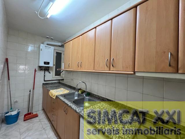 For rent of commercial in Figueres