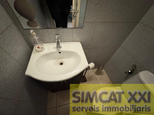 Продажа от

 Коммерческие помещения на Figueres
