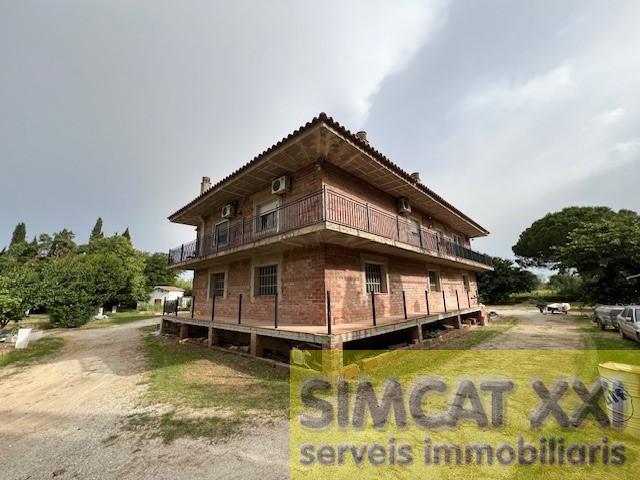 For sale of house in Cabanes