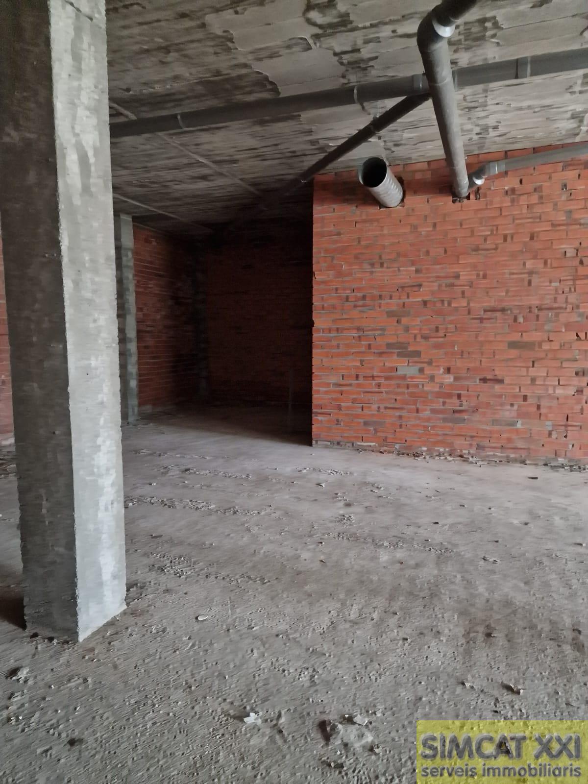 Venta de local comercial en La Bisbal D’Empordà