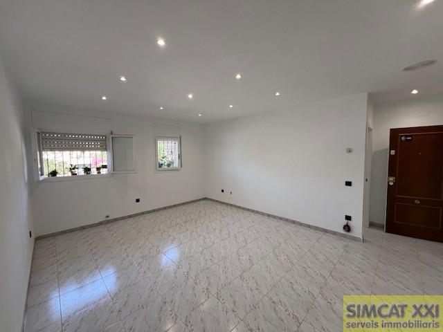For sale of flat in Figueres