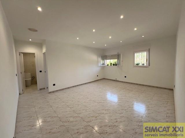 For sale of flat in Figueres