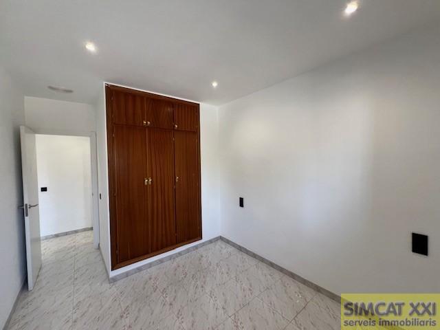 For sale of flat in Figueres