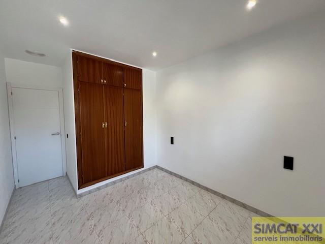 For sale of flat in Figueres