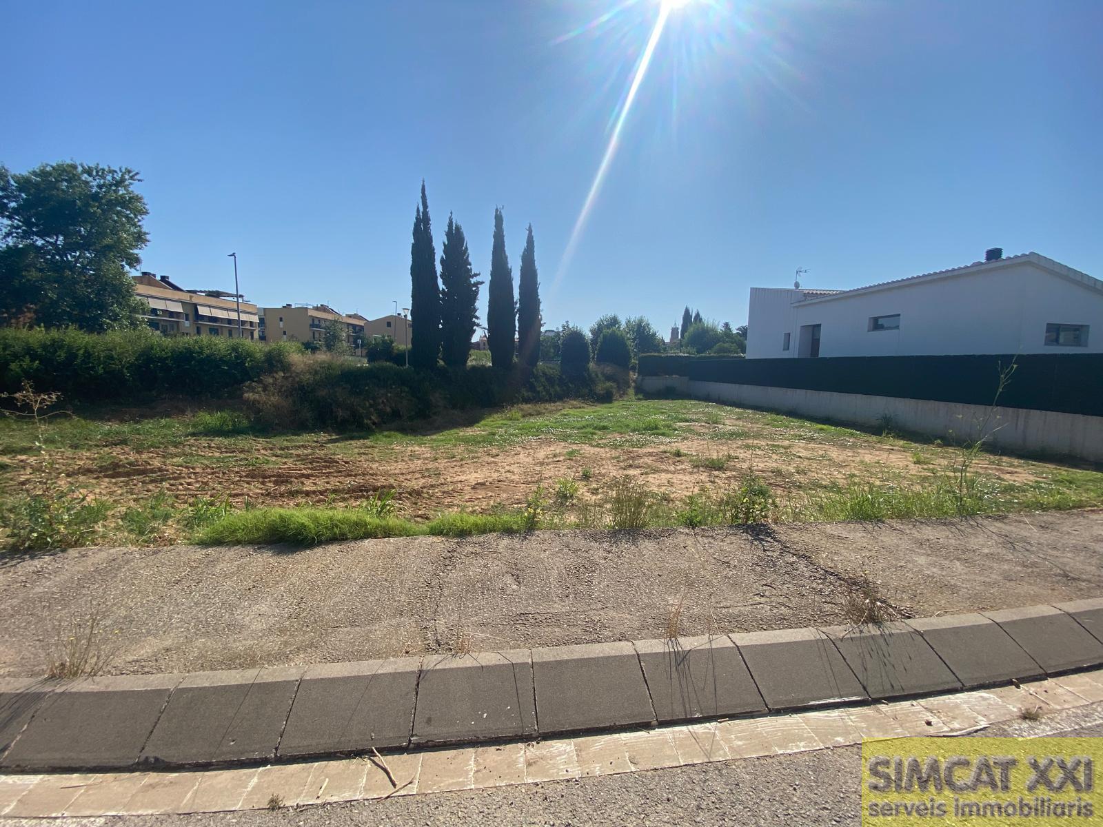 Venta de terreno en Navata