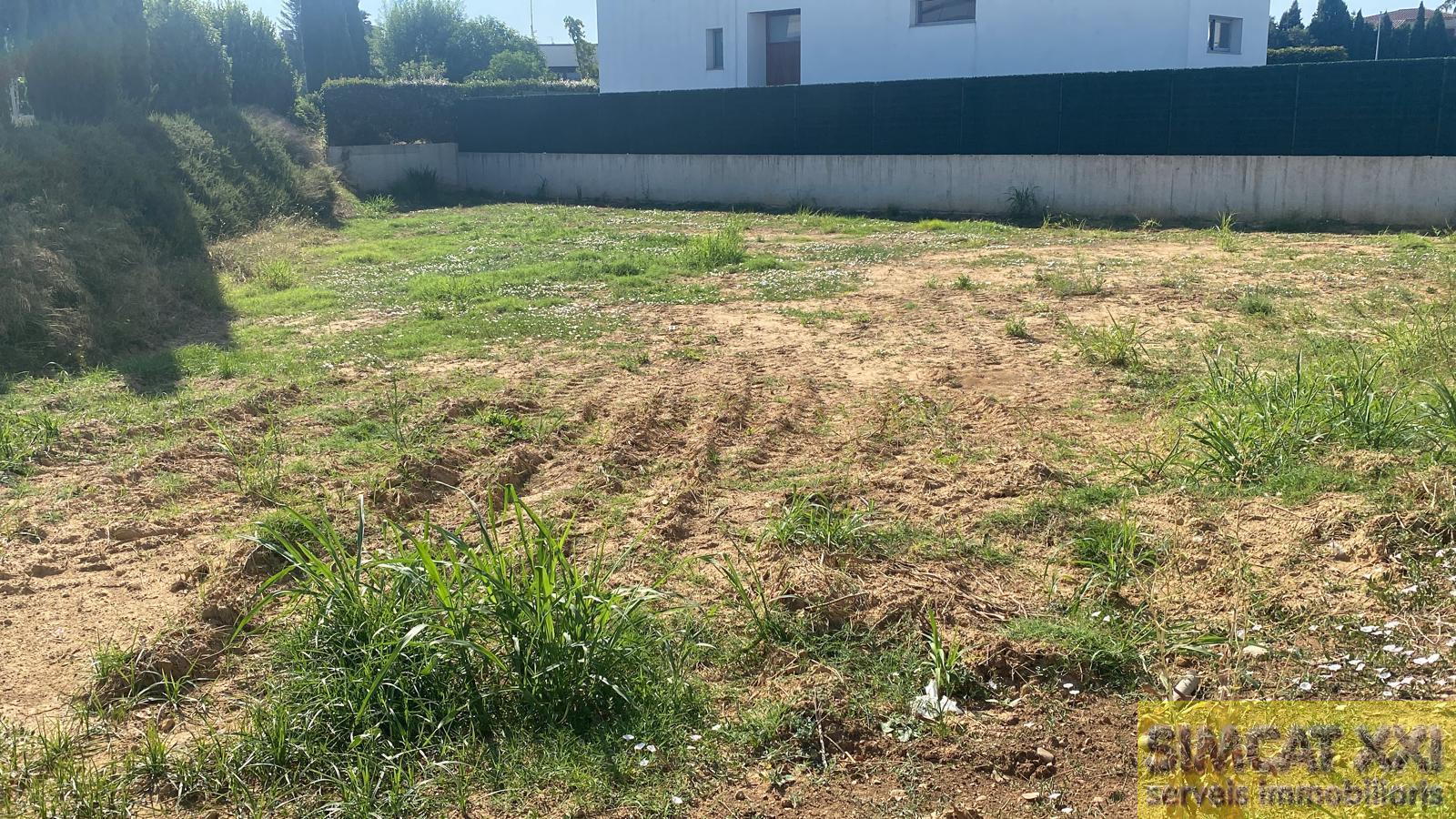 Venta de terreno en Navata