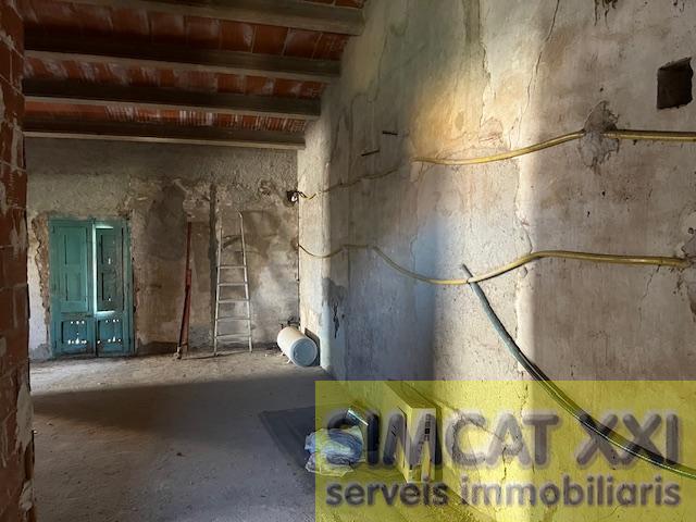 For sale of house in Garrigàs