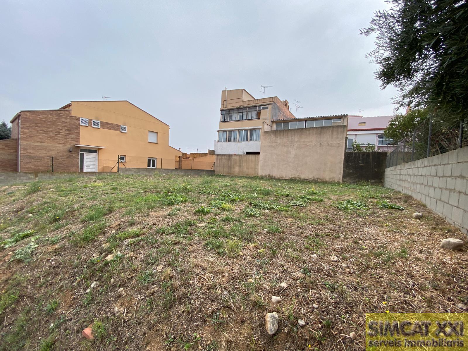 For sale of land in Vilafant