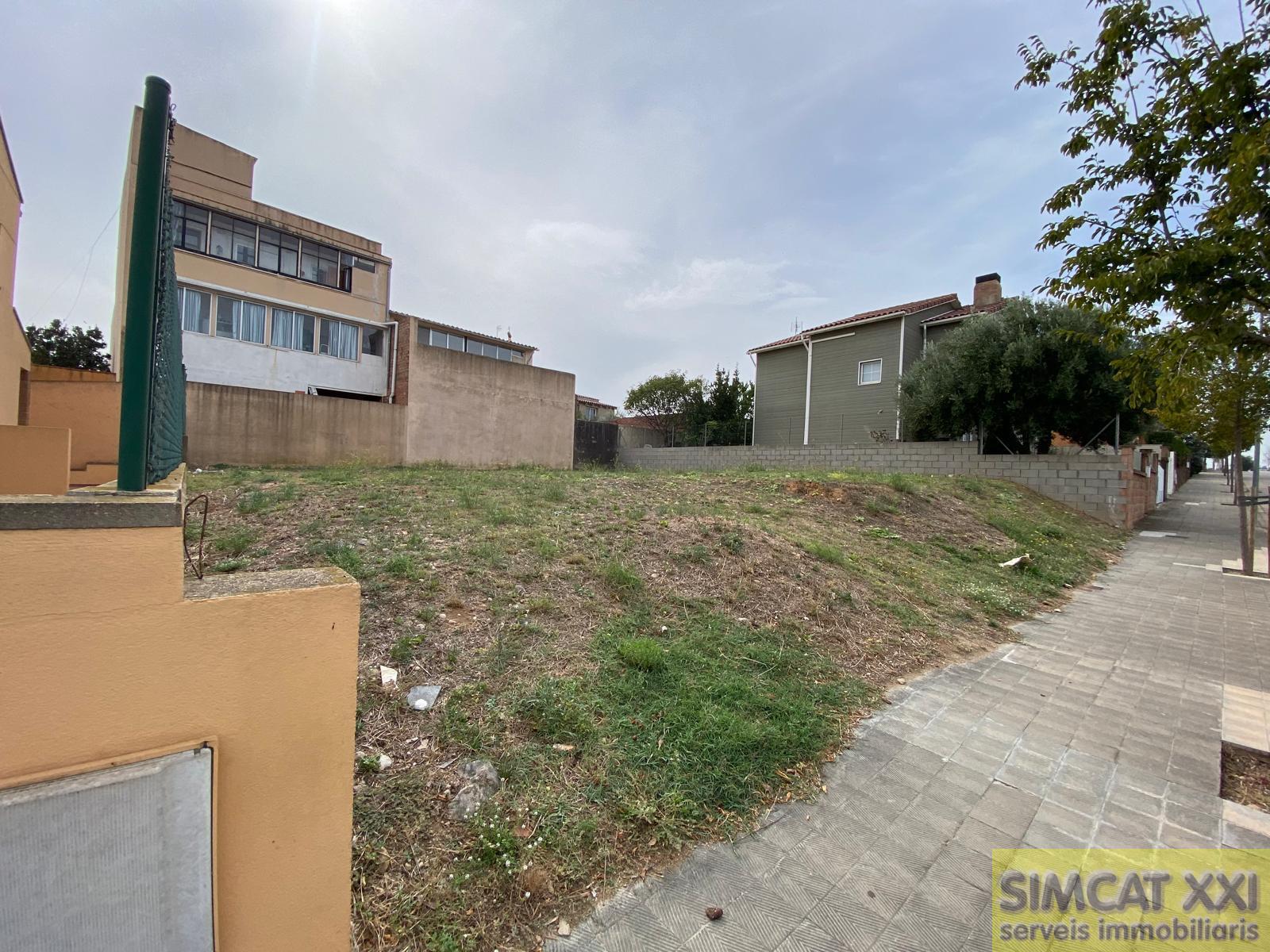 For sale of land in Vilafant