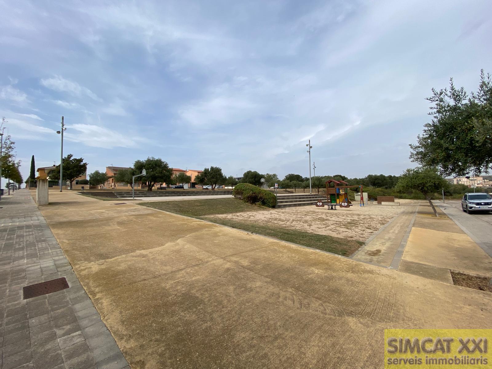 For sale of land in Vilafant