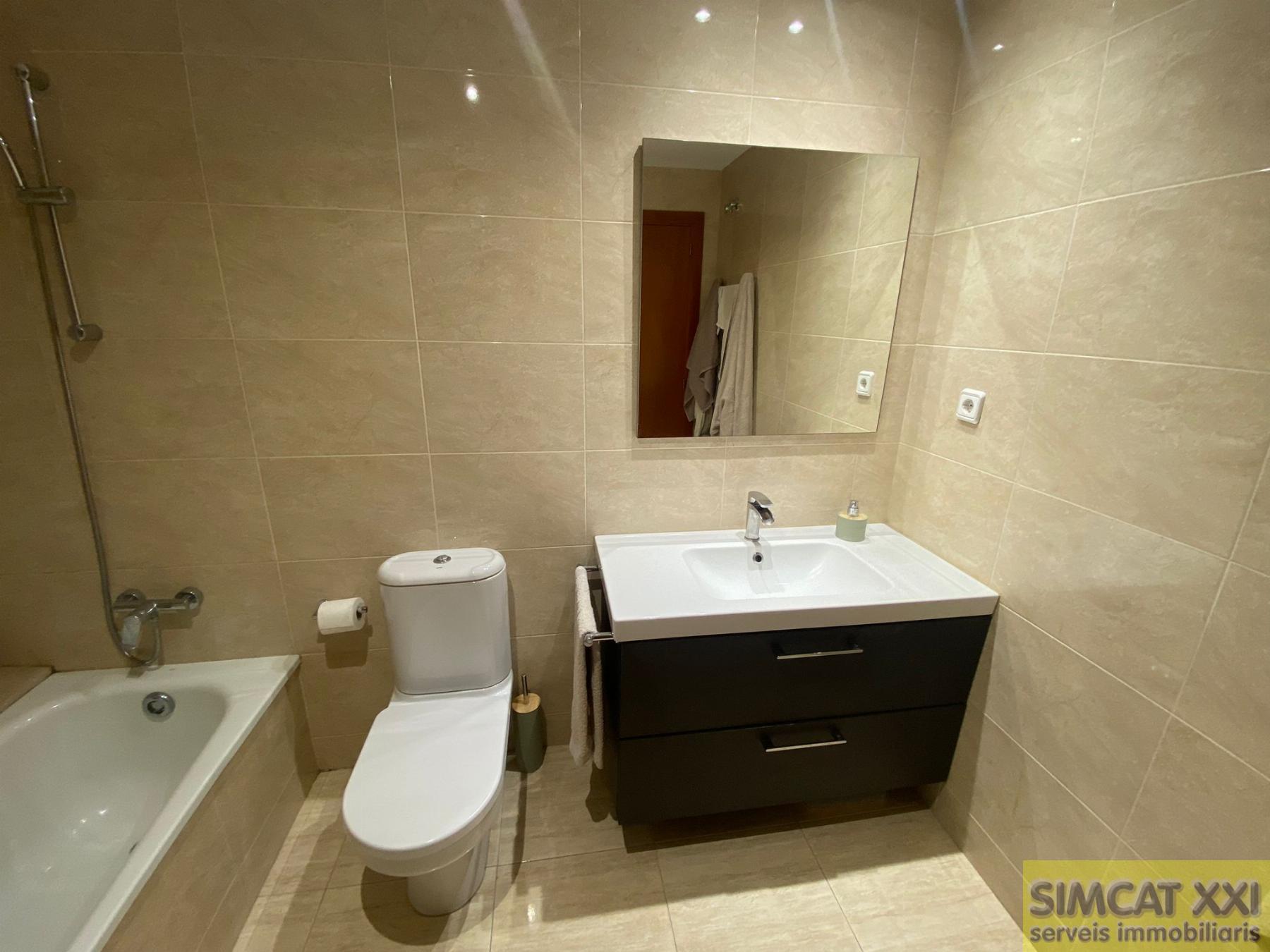 For sale of flat in Navata