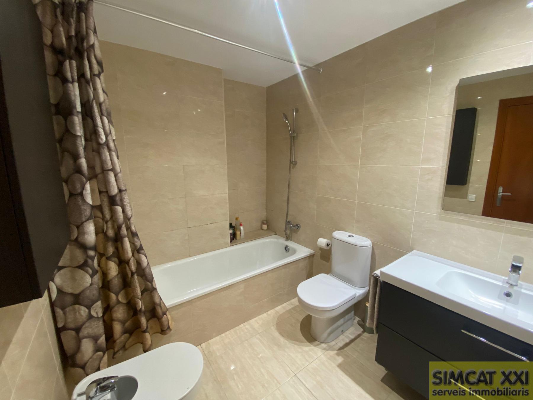 For sale of flat in Navata