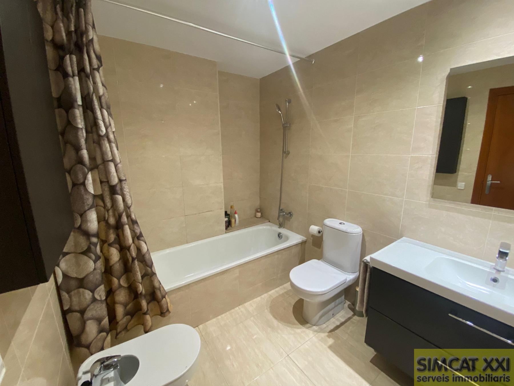 For sale of flat in Navata