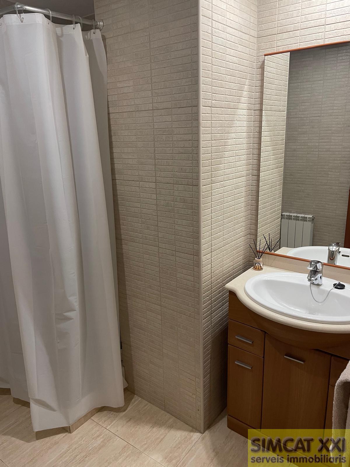 For sale of flat in Navata