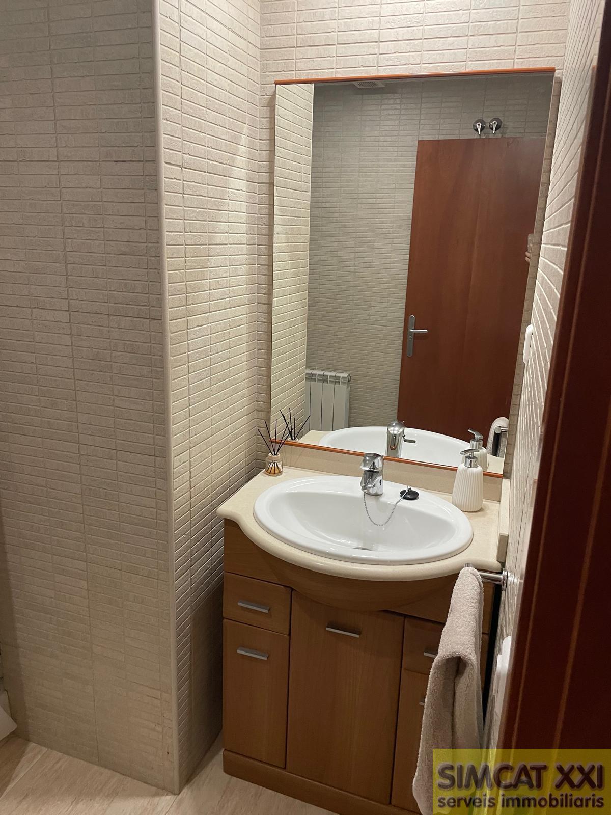 For sale of flat in Navata